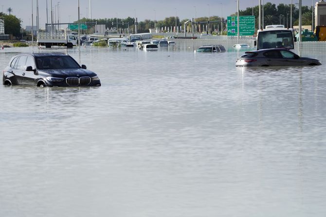 Dubai oluja nevreme kiša poplave