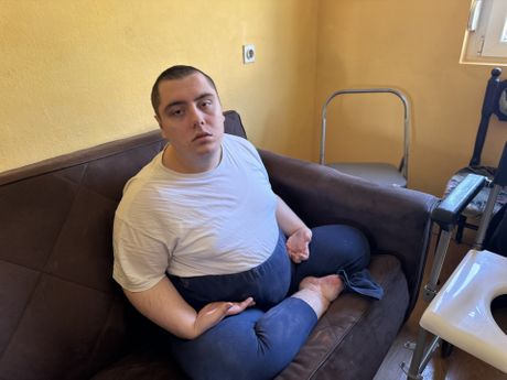 Novac za Jovana iz Čačka skupljen u rekordnom roku Novac za Jovana iz Čačka skupljen u rekordnom roku