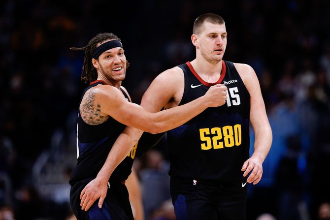Eron Gordon, Nikola Jokić Eron Gordon, Nikola Jokić