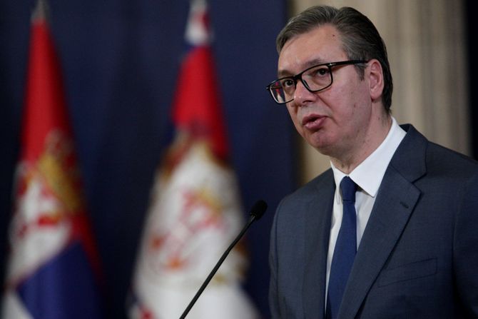 Aleksandar Vučić, Džejms O'Brajen