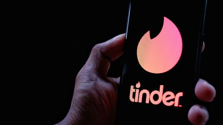 Tinder, telefon, aplikacija