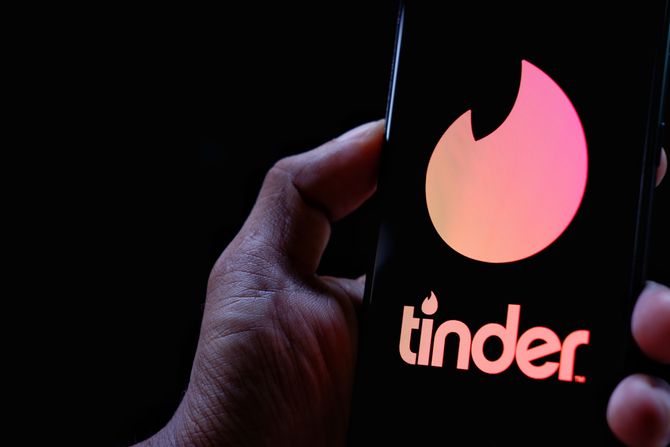 Tinder, telefon, aplikacija