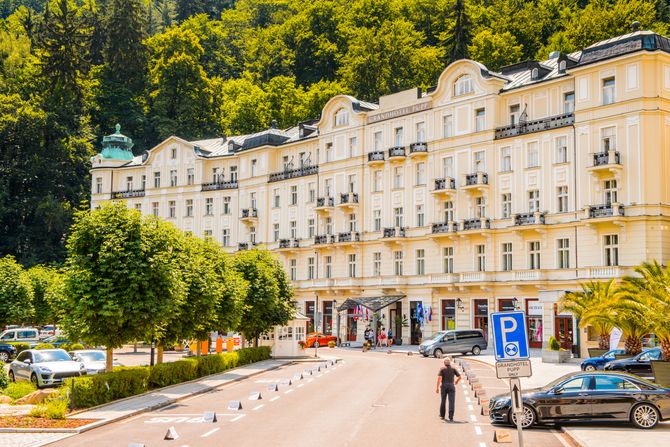 hotel, Džejms Bond, Karlove Vari, banja