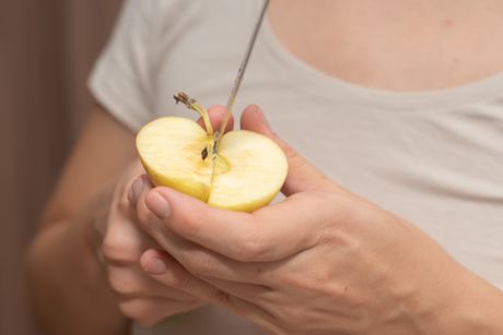 jabuka, nož jabuka, nož