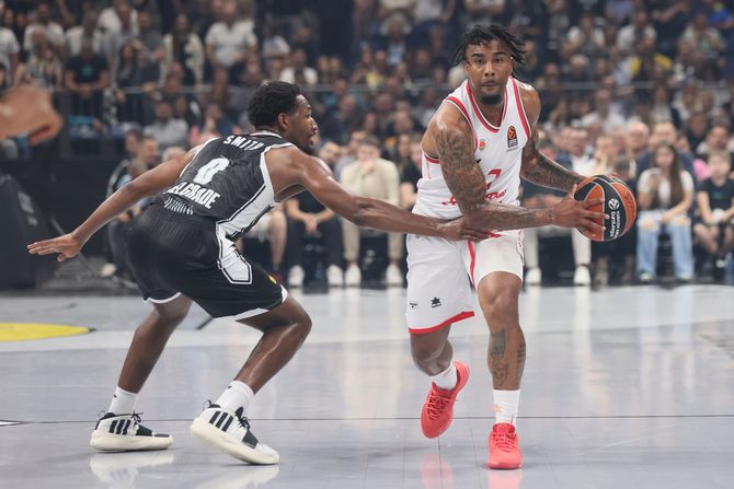 Kris Džons, KK Valensija, KK Partizan Kris Džons, KK Valensija, KK Partizan