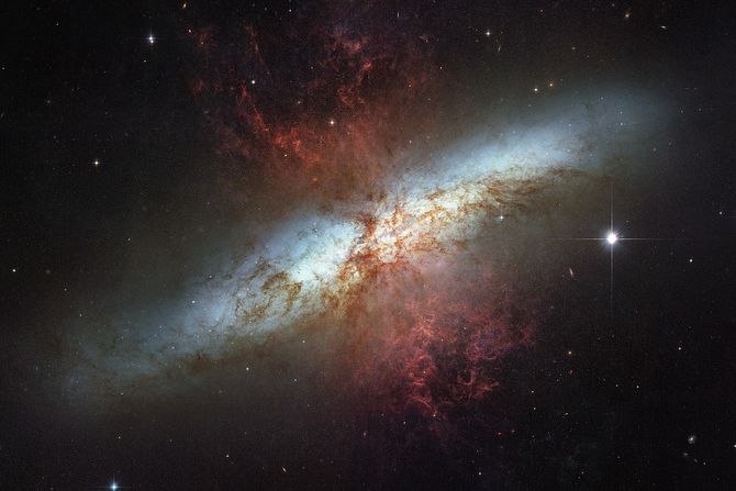 M82, Mesje 82, Cigara