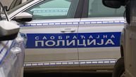 Auto završio na krovu, preprečio se posred seoskog puta: Nesreća paralisala prilaz Leliću kod Valjeva