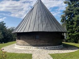 crkva brvnara Ljubovija