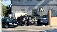 Prvi snimci spaljenih automobila na Paliluli: Dva mercedesa uništena, gorela i okolna vozila