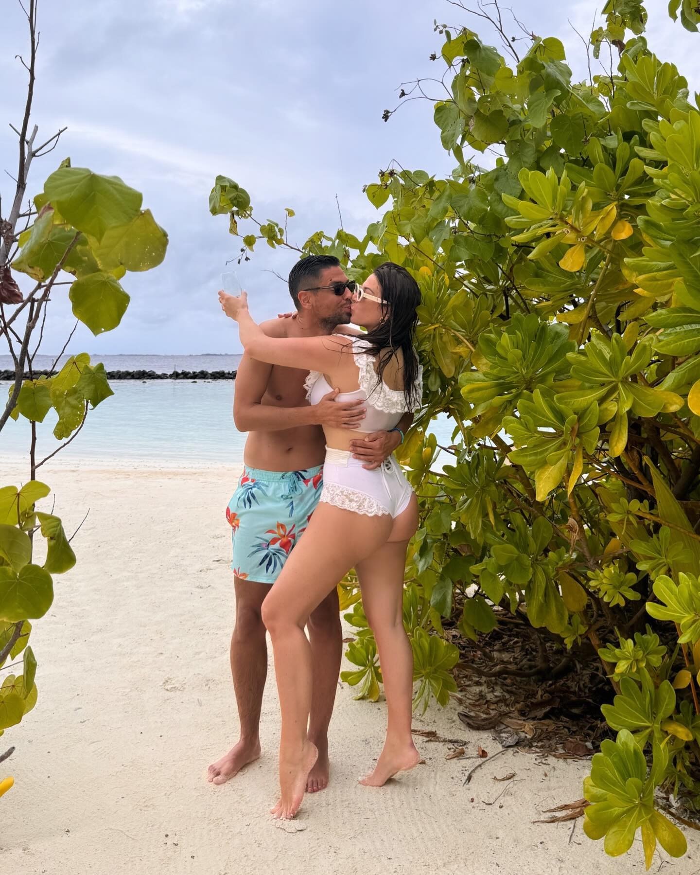 Voditeljka se udala za biznismena i dobila luks imanje: Sad pokazala kako ljušti krompir i sprema kobasice