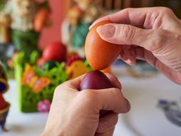 Uskrs, Vaskrs, tucanje jajima