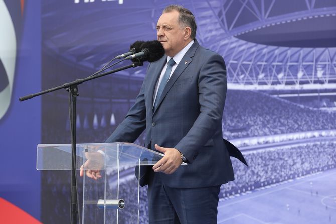 Aleksandar Vučić, Nacionalni stadion Aleksandar Vučić, Nacionalni stadion