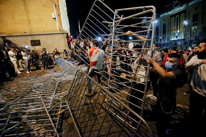 Protesti u Tbilisiju, Gruzija