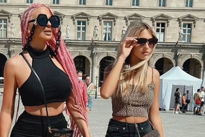 Jelena Karleuša i Atina Tošić Jelena Karleuša i Atina Tošić