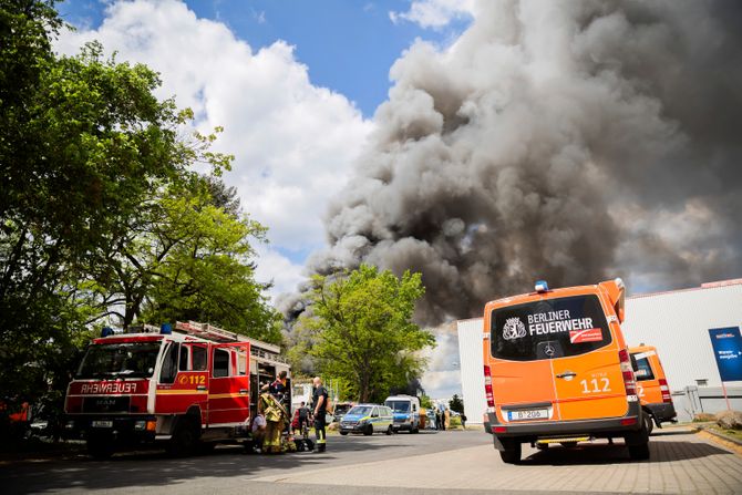 Berlin, požar u fabrici