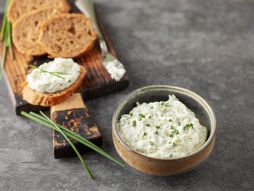 Salata sa lukom i pavlakom