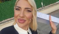 Zagrmela Jovana Jeremić u bikiniju! Skinula se, pa u raznim pozama pozirala na steni, pokazala je sve