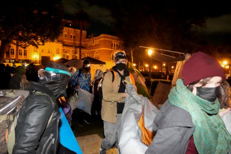Policija Los Anđelesa upala u studentski kamp na Univerzitetu Južne Kalifornije