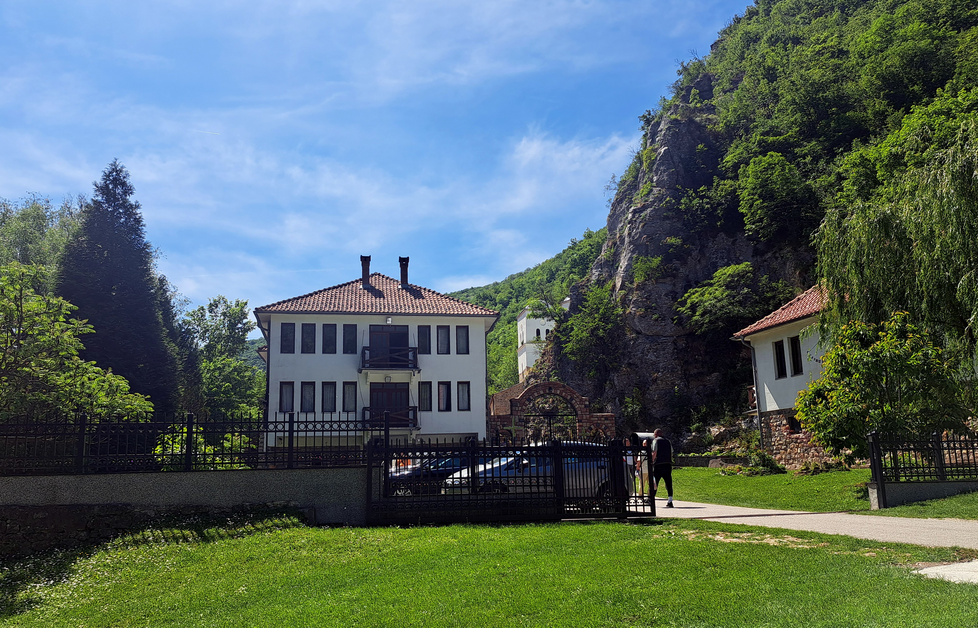 Kada se reka utiša silom Svevišnjeg, sve se može: Zanimljiva legenda o nastanku svetinje u Gornjačkoj klisuri