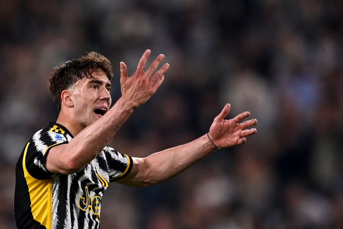 Dušan Vlahović - FK Juventus Dušan Vlahović - FK Juventus