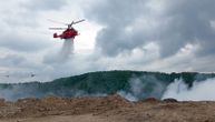 Prve slike i snimci gašenja požara na deponiji kod Užica: Stigli helikopteri Kamov i Super Puma