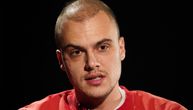 Nakon razvoda od glumice, Miodrag pokazao kako slavi Svetog Marka: Skromna trpeza, na stolu kolač i sveća