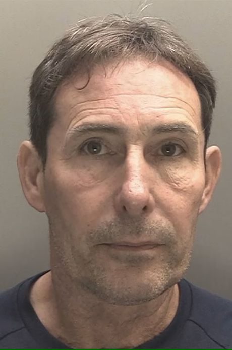 Ellie Ashbrook, otac