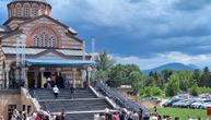 Nišlije slave Svetog Vasilija Ostroškog: Na stotine ljudi u redu ispred njegovog hrama u naselju Duvanište
