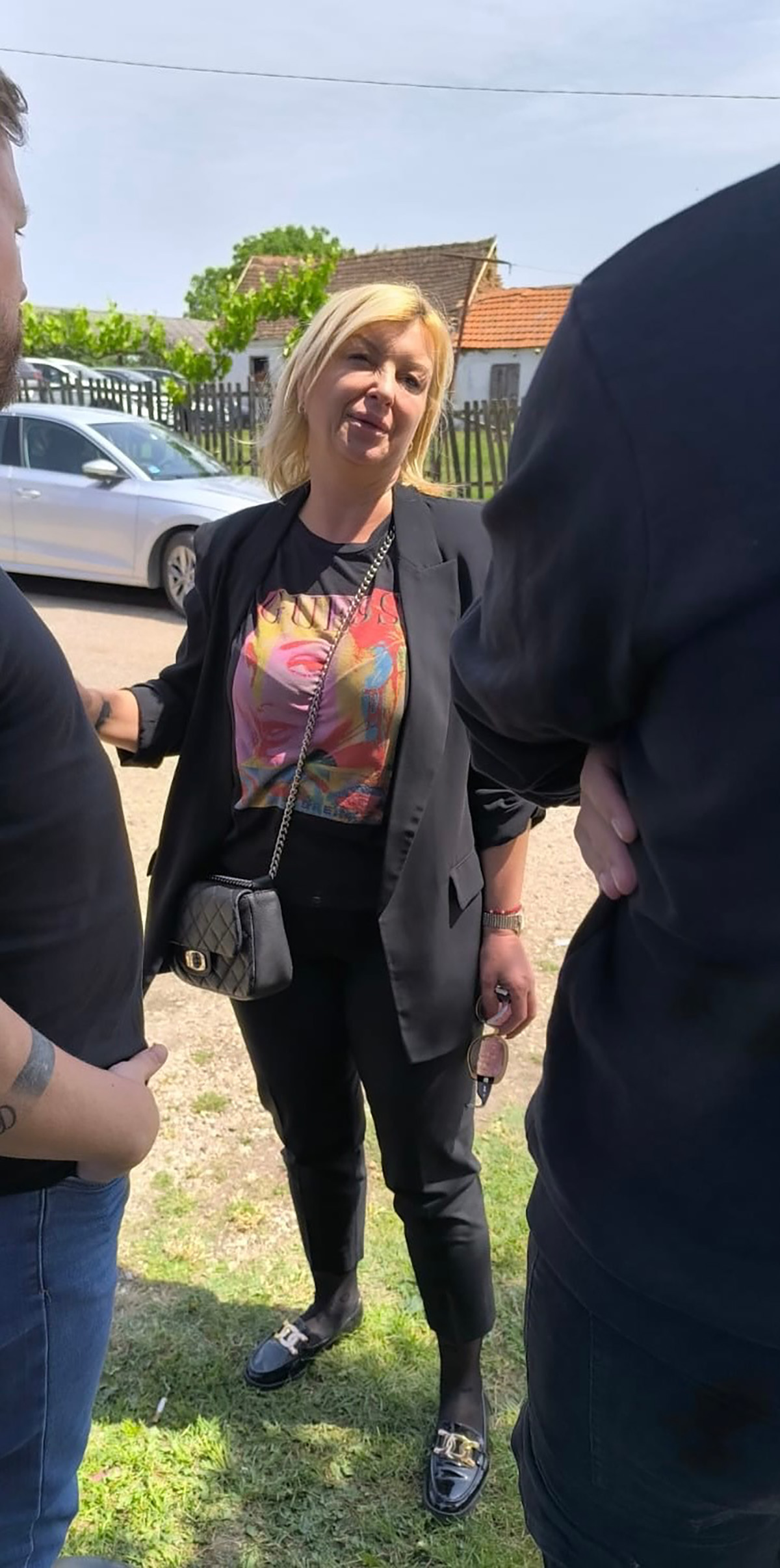 "Ne znam šta može da mi se desi" Pevačica (51) napisala testament i sve ostavila njima, deca su sve saznala