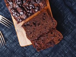 Čokoladni banana hleb