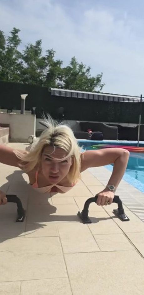 Jovana Jeremić Jovana Jeremić