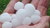 Walnut-sized hail hits Cacak and surroundings: Harvest just started, and raspberries are already destroyed