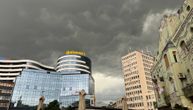 Oluja oborila semafor u Novom Sadu: Nevreme tek stiže, EVO kada će biti najkritičnije