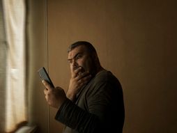 Muškarac strah telefon