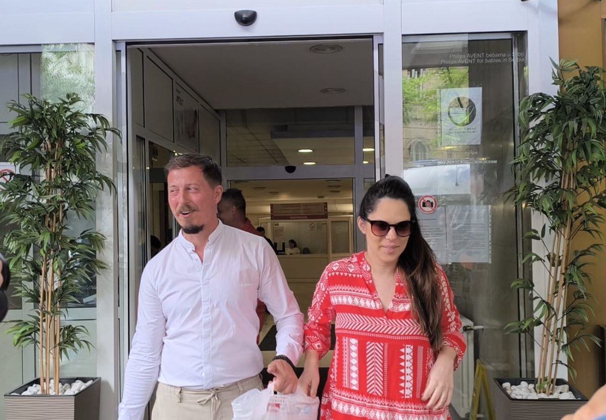 "Čula sam njegove urlike" Jelena Dinčić tvrdi da su joj veterinari povredili psa - Sada mora na operaciju