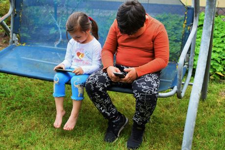 deca mobilni telefon mobilni telefoni deca mobilni telefon mobilni telefoni