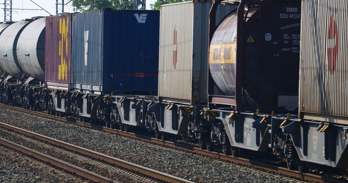 Poznato kada kreće teretni saobraćaj Budimpešta-Beograd - pasoška kontrola biće ubrzana!