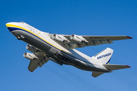 Antonov An-124 Antonov An-124