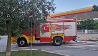 Opasno! Gas curi na pumpi u Novom Sadu: Brzom reakcijom vatrogasaca i radnika sprečene veće posledice