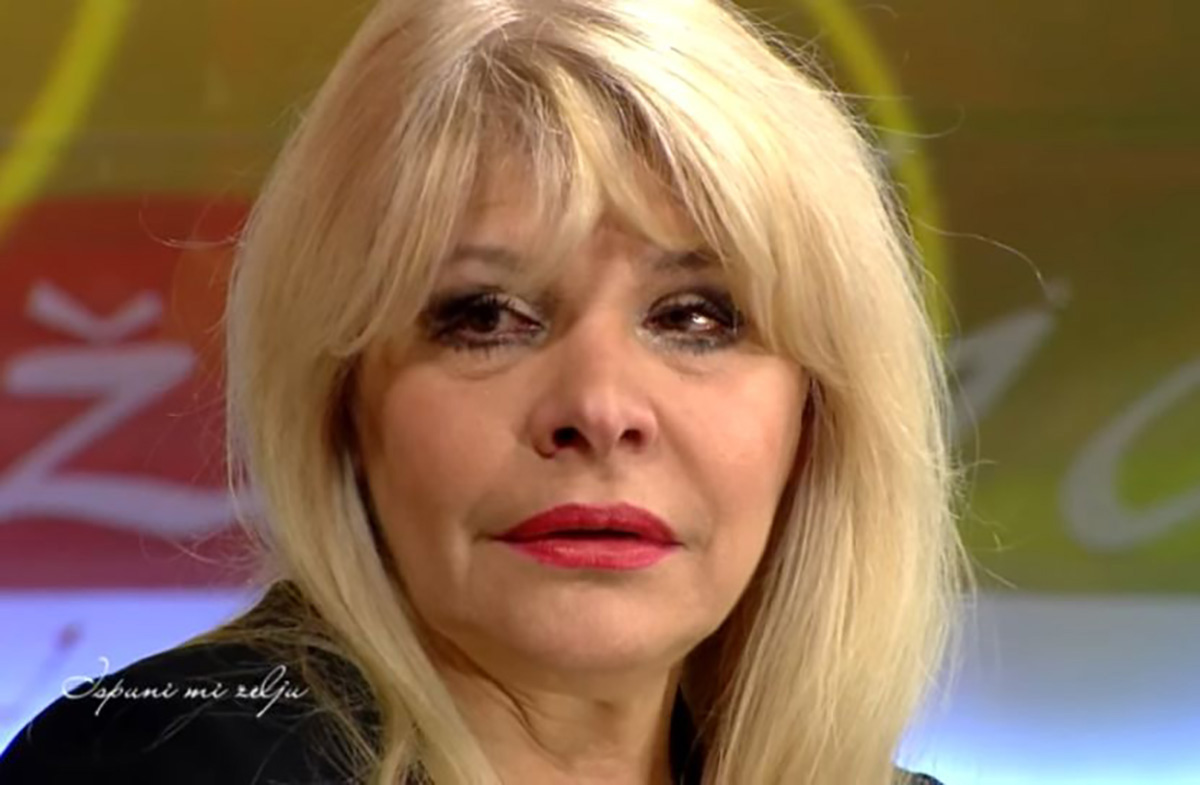 “Plakala je danima…” Hanka ne izlazi iz oronule kuće u Sarajevu, komšije progovorile o pevačici