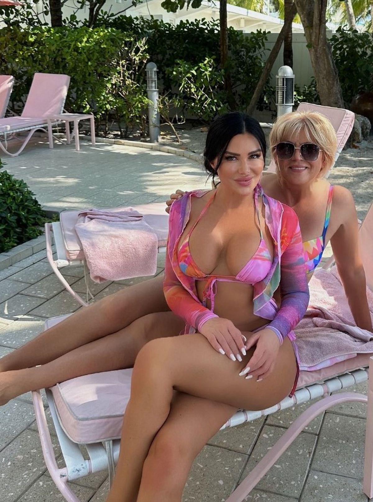 Stanijina majka u toplesu: Skinula se u sedmoj deceniji i ljudi ne veruju kakvo telo, ocrtavaju se mišići