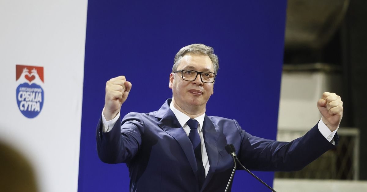 Vučić čestitao rođendan stranci: Kao ponosni član očekujem još mnogo toga dobrog od SNS