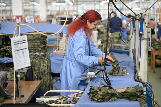 Ministar Gašić posetio kompaniju „Jumko“ u Vranju