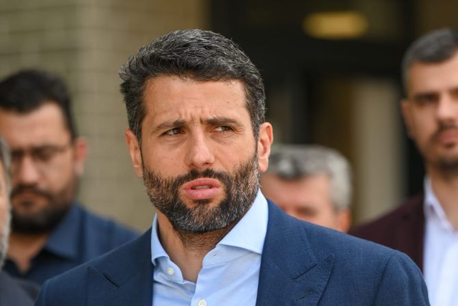 Sapic Šapić: Dok sam ja na čelu srpske prestonice, Beograd neće davati ...
