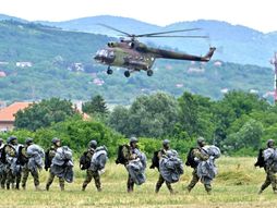 Ministar odbrane Bratislav Gašić obišao 63 padobransku brigadu u Nišu padobranska brigada padobranci