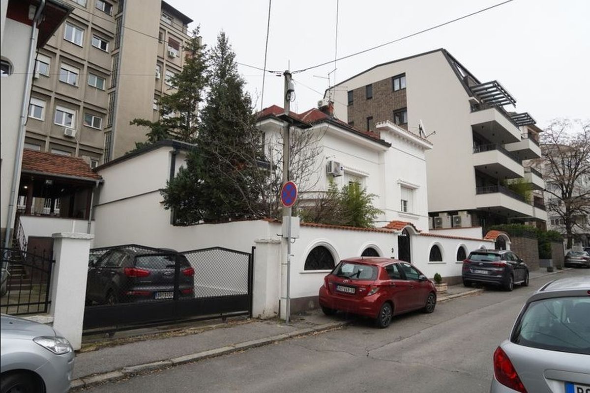 Estradni par se preselilo u luks vilu na Avali od 300.000€, pa otkrili šta je sa kućom na Dušanovcu: Ona je...