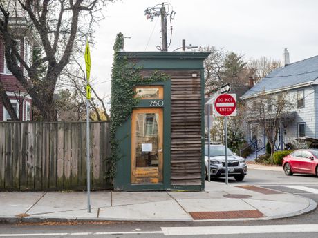 Spite house