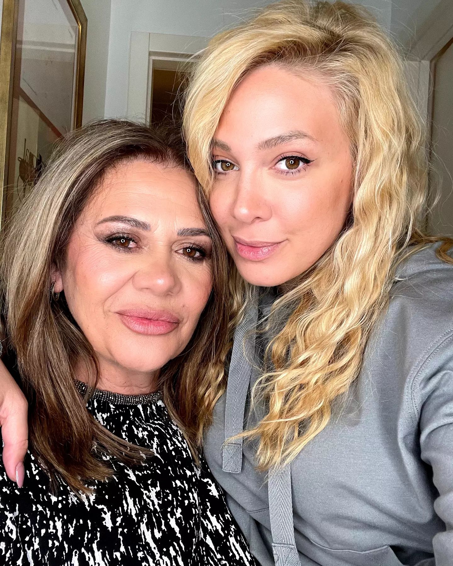 Majka Milice Todorović objavila čudnu poruku, dok je ćerka kod nje: Ljudi se pitaju kome je posvećena