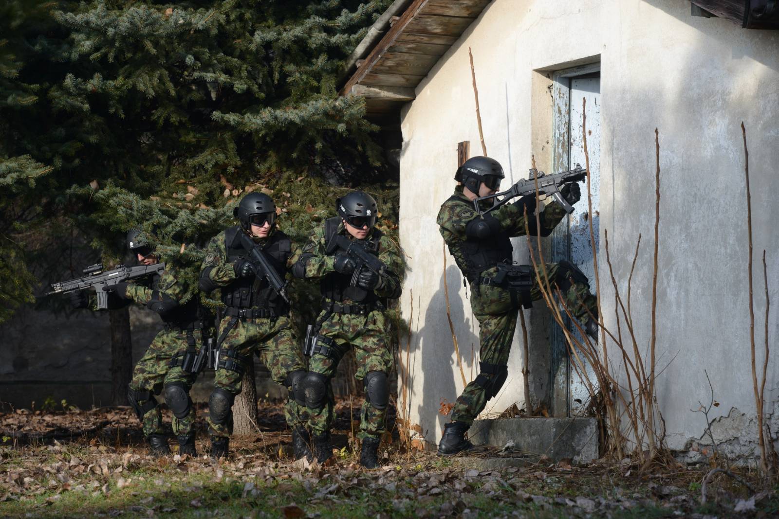 Vučić svim pripadnicima "Kobri" čestitao Dan jedinice