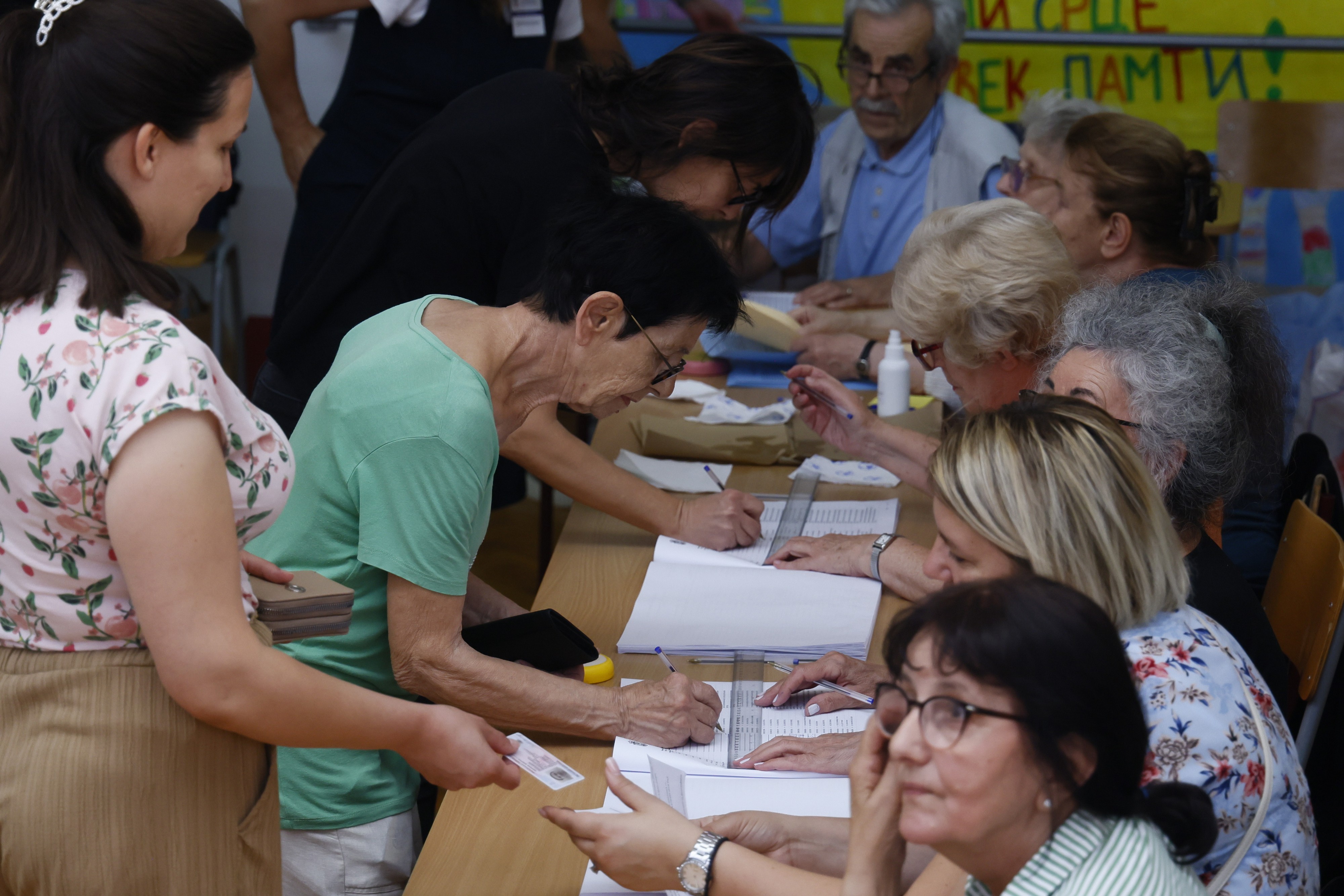 Novosti is reporting that elections will be held in Serbia on October 25
